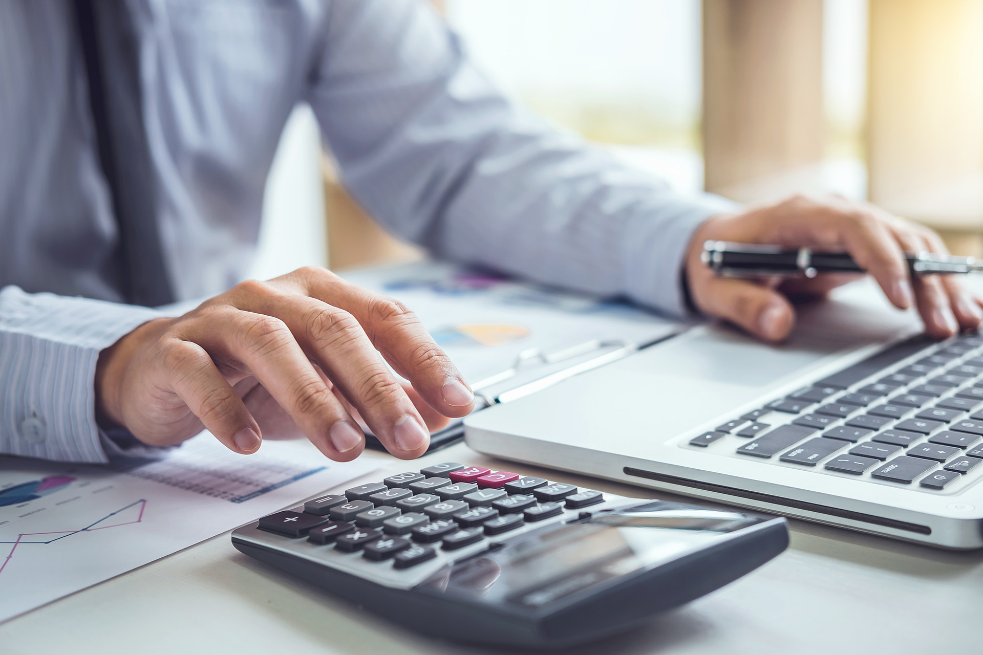 Accrual vs. Cash Accounting: Why Accrual is the Better Fit for Construction Projects